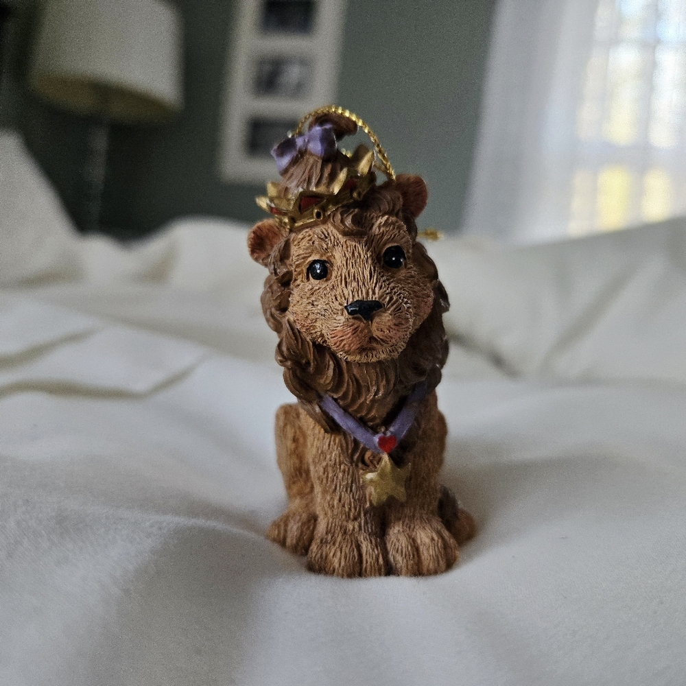 Vintage Royal Lion King with Crown Christmas Holiday Cat Animal Ornament